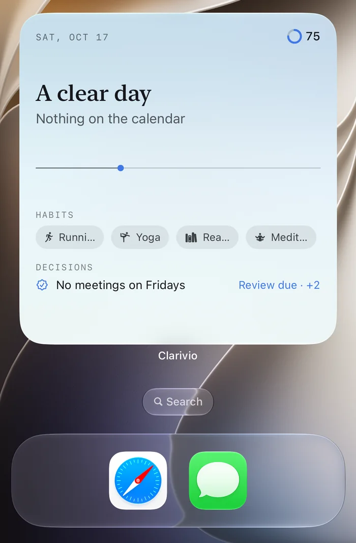 El widget Hoy, grande: el día en una línea, disposición 75, cuatro hábitos y una decisión pendiente de revisión.